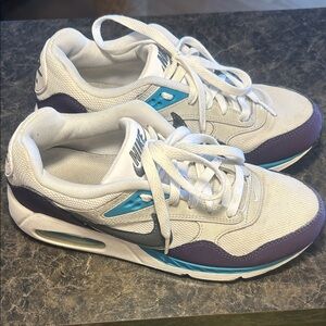 Nike Womens Purple White Air Max Correlate 511417-153 Low Top